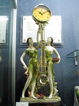 陶瓷座钟