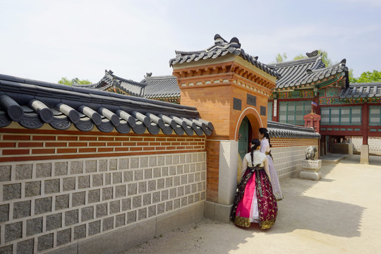 景福宫传统韩服着装的游客