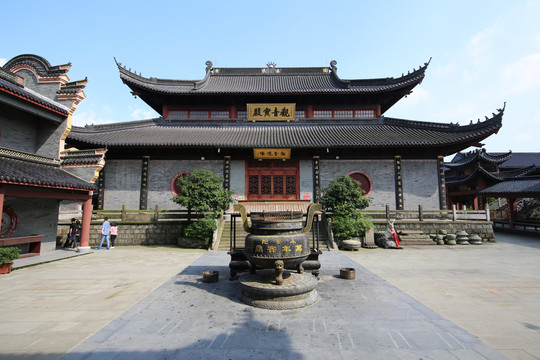 东钱湖寺庙