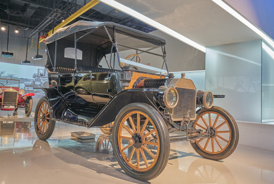 1913年产福特T型车