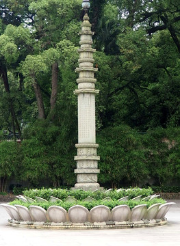 石柱雕塑