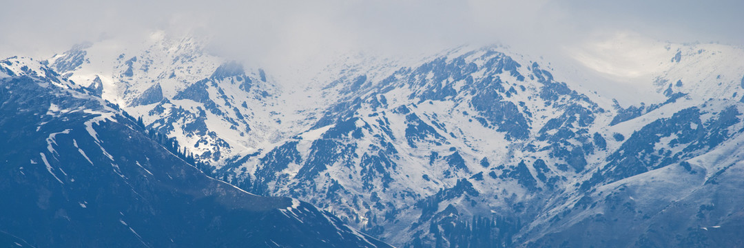 天山