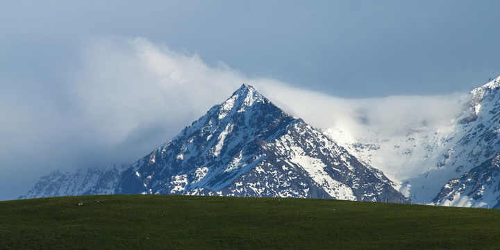 天山