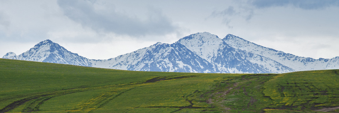 天山