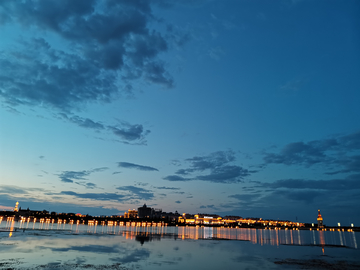 满洲里北湖公园夜景