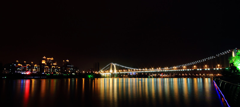 柳州夜景紅光大橋全景