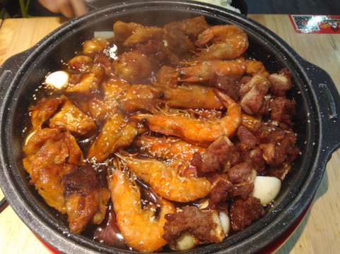 虾肉排骨煲