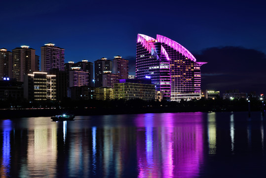 湛江金沙湾城市风光夜景