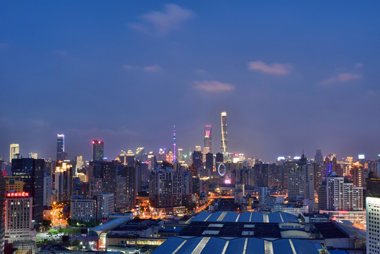 上海火车站城市风光夜景