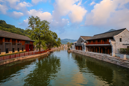 宁波东钱湖环湖东路