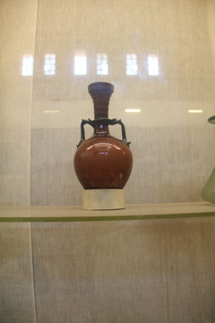 埃及瓷器瓶子