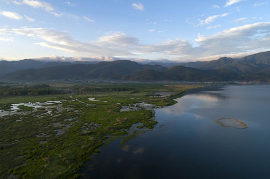 航拍云南泸沽湖草海景区风光