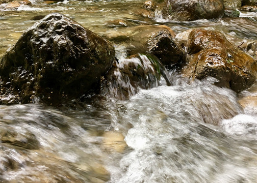 小石流水