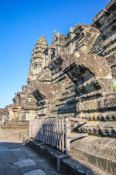 东湄本寺