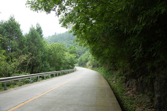 山区道路