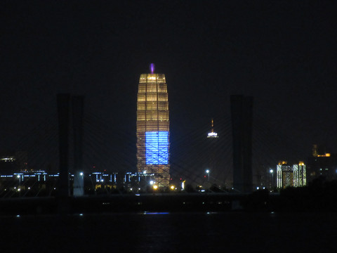 北龙湖远眺CBD夜景