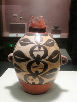 新石器时代彩陶瓶