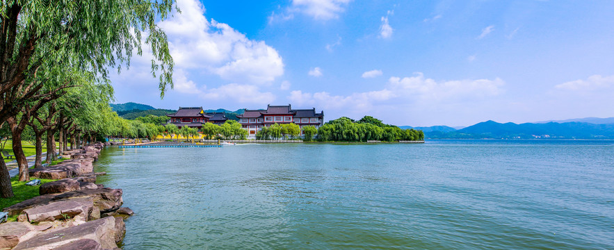 东钱湖霞屿禅寺全景