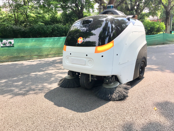 公园智能扫地机器人
