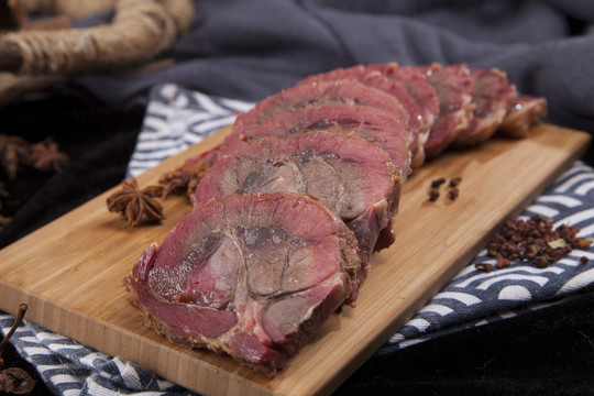 鹵牛肉