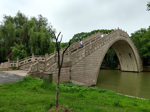單孔石橋