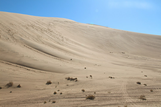 甘肃敦煌鸣沙山月牙泉风景区