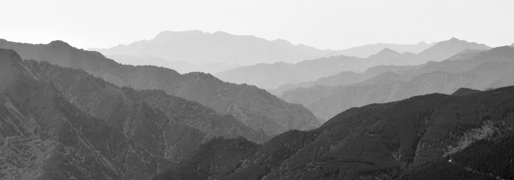 水墨山景