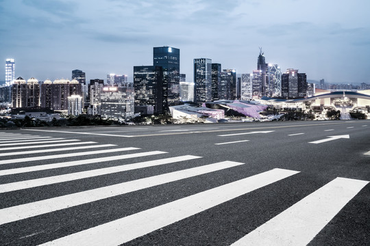 道路地面和高楼大厦