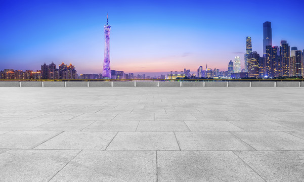 道路地面和城市夜景