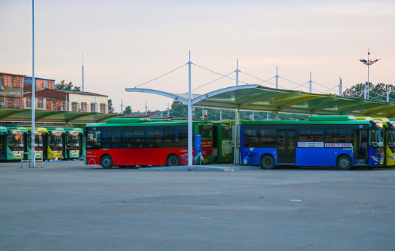 公共汽车站