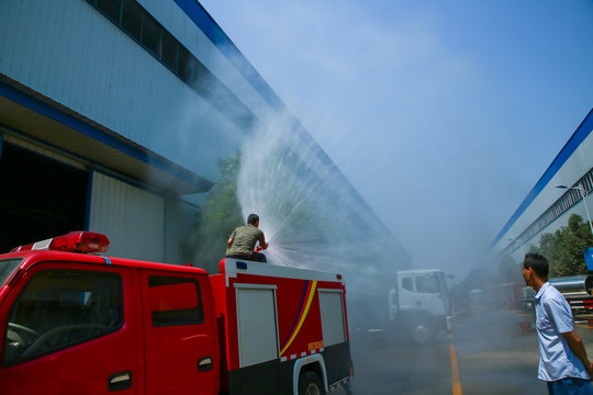 洒水车