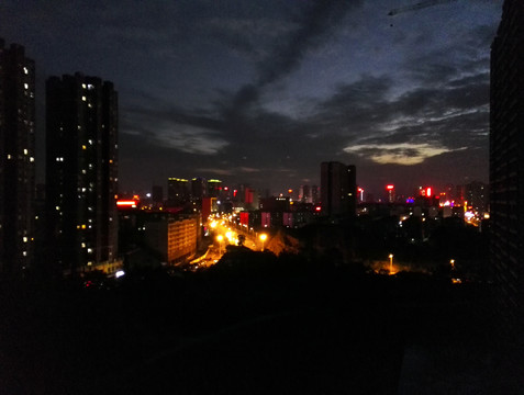 娄底雨后城市唯美夜景