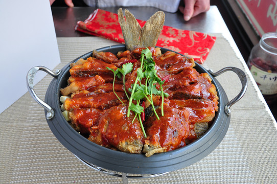 蒜煎鯉魚