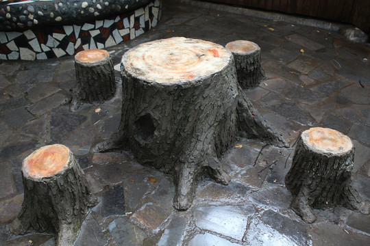 树桩桌凳