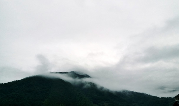 仙境高山云雾