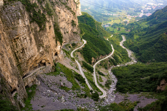 山西晋城锡崖沟挂壁公路