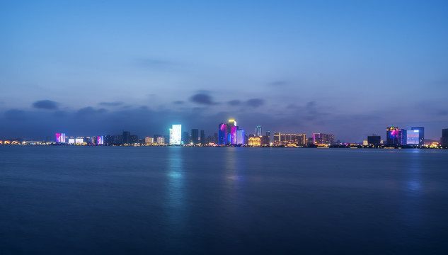 青岛唐岛湾夜景