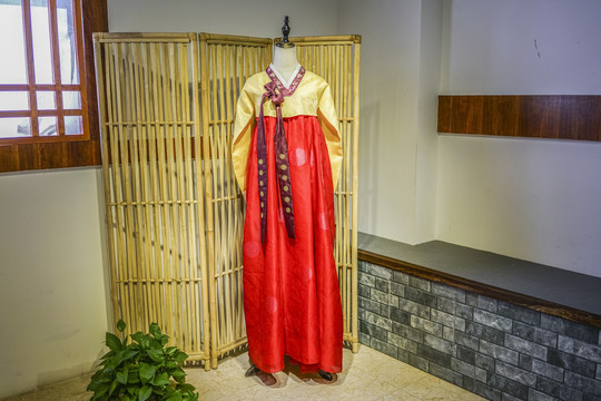 朝鲜族传统女装