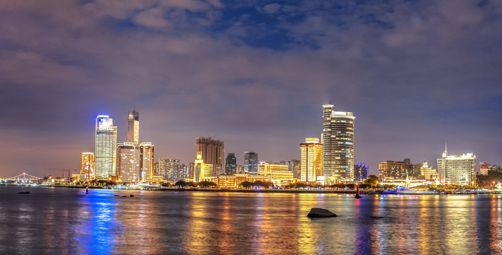 厦门海边夜景