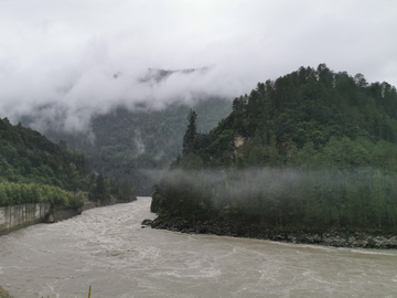 雅鲁藏布大峡谷