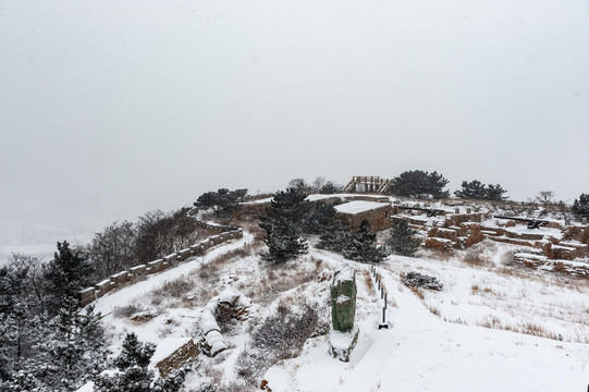 冰雪下的旅顺西炮台景区