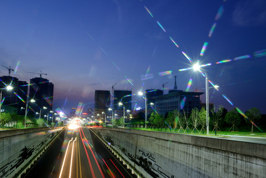 夜景灯轨灯光车流