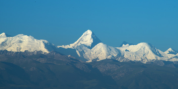 天山