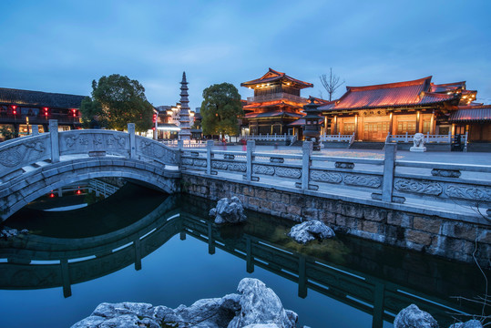 杭州香积寺夜景