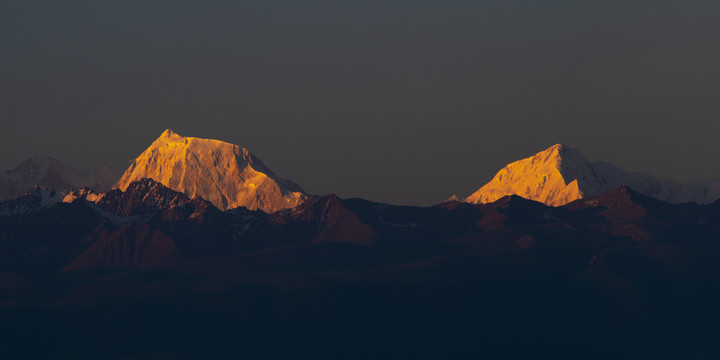 天山