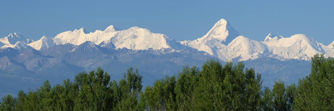 天山