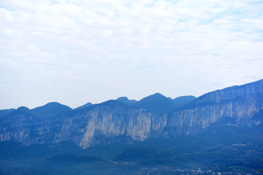 湖北省恩施大峡谷景区群山