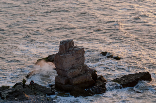 海岛风光大浪淘沙