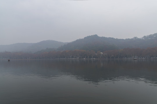 烟雨西湖