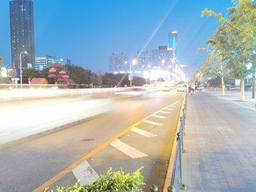 夜景马路